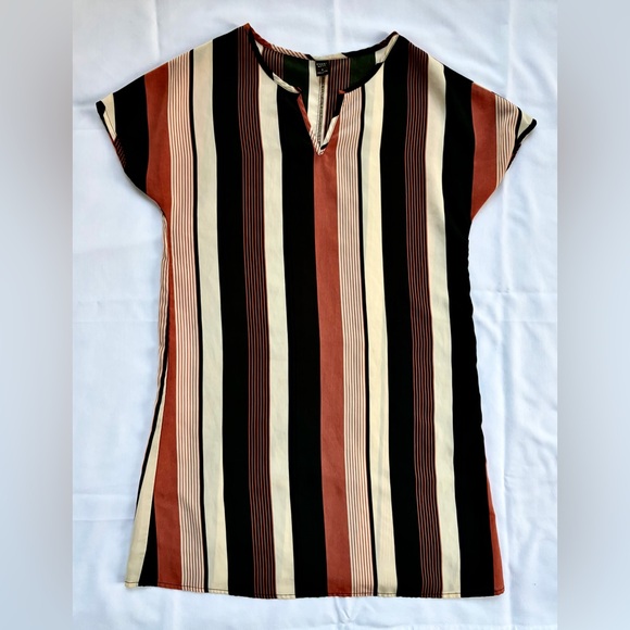 Emery Rose Dresses & Skirts - Chic Striped Dress